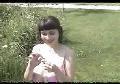 Fille romantique dans les champ