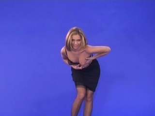 Attention ame sensible mega bombe pour un streaptease 